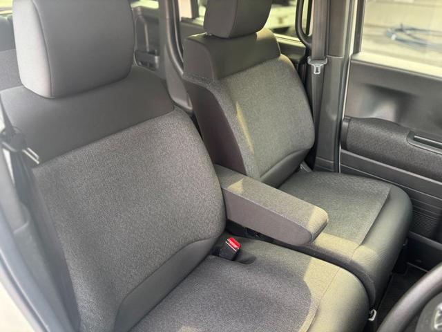 N-BOXカスタム ベースグレード ホンダセンシング 純正ナビ ETC スマートキー 両側スライドドア/片側電動スライドドア バックカメラ 純正アルミホイール シートヒーター(4枚目)