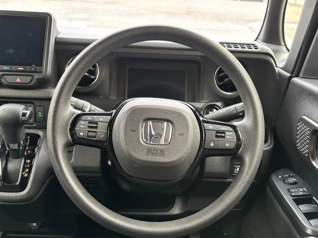 Ｎ－ＢＯＸカスタム ベースグレード　ナビ　バックカメラ　ＥＴＣ　スマートキー　純正アルミホイール　両側スライド／片側電動スライドドア　シートヒーター　衝突回避軽減　横滑り防止装置　クルーズコントロール　アイドリングストップ　ＰＳ　ＰＷ（9枚目）