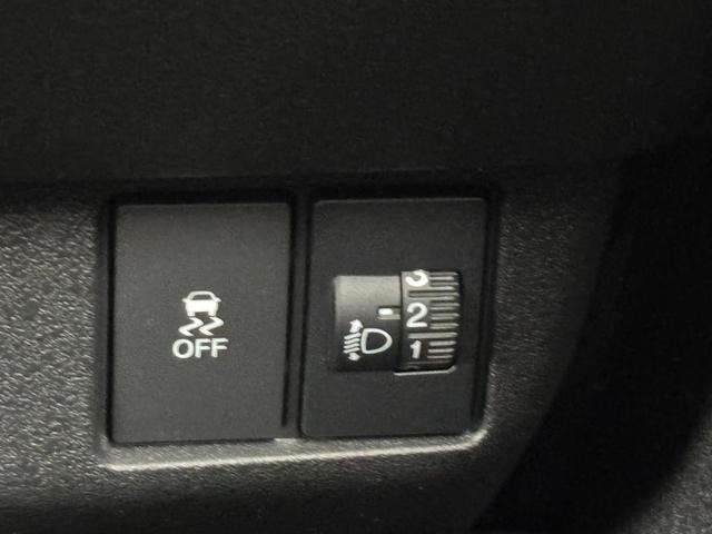 Ｎ－ＢＯＸカスタム ベースグレード　ナビ　バックカメラ　ＥＴＣ　スマートキー　純正アルミホイール　両側スライド／片側電動スライドドア　シートヒーター　衝突回避軽減　横滑り防止装置　クルーズコントロール　アイドリングストップ　ＰＳ　ＰＷ（20枚目）