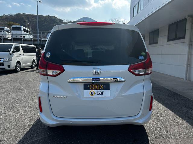 フリード Ｇ・ホンダセンシング　ナビ　バックカメラ　ＥＴＣ　両側電動スライドドア　スマートキー　プッシュスタート　クルーズコントロール　衝突回避軽減　横滑り防止装置　アイドリングストップ　３列シート　ウィンカーミラー（5枚目）