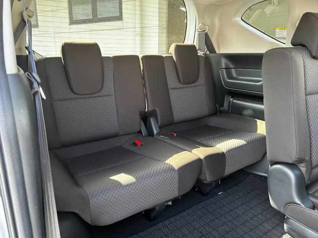 フリード Ｇ・ホンダセンシング　ナビ　バックカメラ　ＥＴＣ　両側電動スライドドア　スマートキー　プッシュスタート　クルーズコントロール　衝突回避軽減　横滑り防止装置　アイドリングストップ　３列シート　ウィンカーミラー（17枚目）