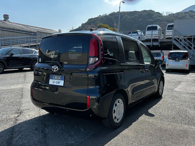 シエンタ Ｇ　ナビ　バックカメラ　ＥＴＣ　両側電動スライドドア　スマートキー　プッシュスタート　クルーズコントロール　３列シート　ＭＴモード付　衝突回避軽減　横滑り防止装置　ウィンカーミラー（2枚目）