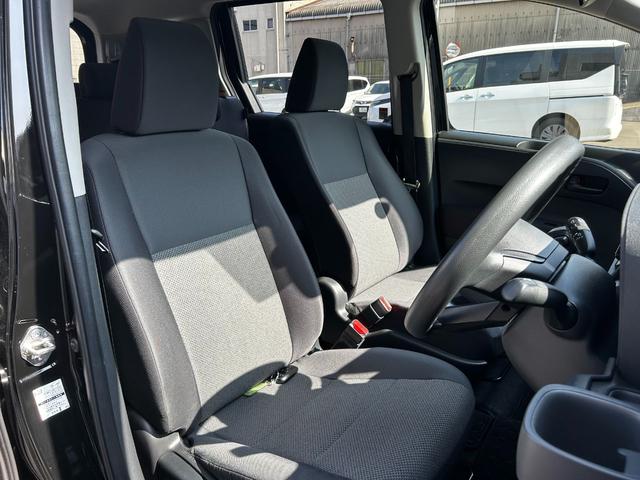 シエンタ Ｇ　ナビ　バックカメラ　ＥＴＣ　両側電動スライドドア　スマートキー　プッシュスタート　クルーズコントロール　３列シート　ＭＴモード付　衝突回避軽減　横滑り防止装置　ウィンカーミラー（8枚目）