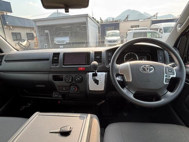 ハイエースバン ＤＸ　ＧＬパッケージ　★ナビ　キーレス　ＥＴＣ　パノラマビューモニター　衝突回避軽減　横滑り防止装置　ＡＢＳ　ＰＳ　ＰＷ（2枚目）