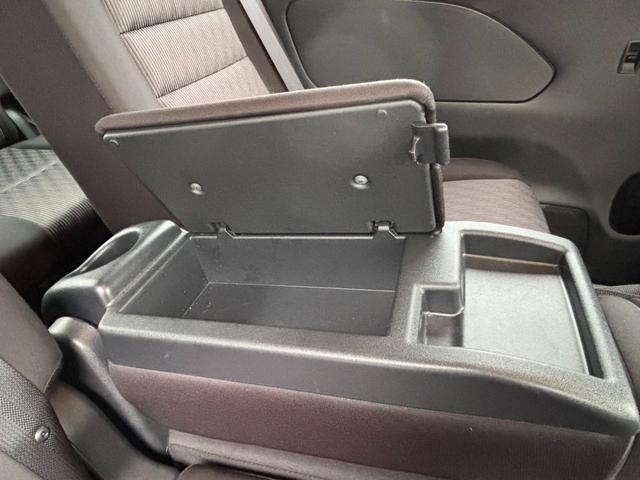 セレナ ハイウェイスターＶ　ナビ　ＥＴＣ　バックカメラ　スマートキー　横滑り防止装置　衝突回避軽減　両側電動スライドドア　ＬＥＤヘッドライト　フォグランプ　ＰＳ　ＰＷ　ＡＢＳ（19枚目）