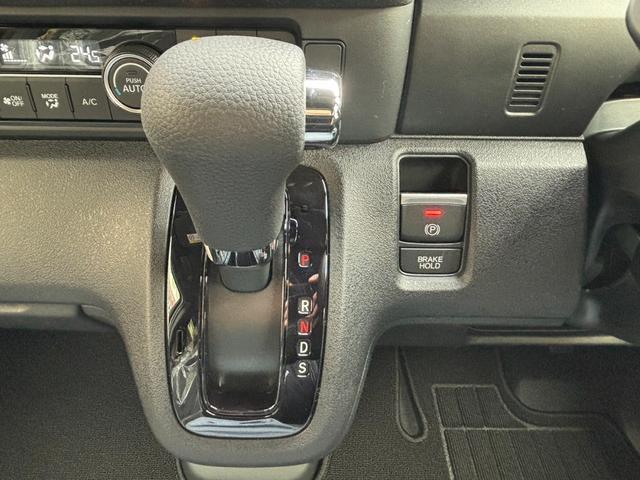 Ｎ－ＢＯＸカスタム ベースグレード　オプションカラー　新車（23枚目）