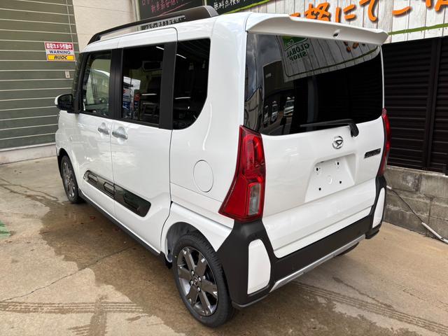 タント ファンクロスターボ　オプションカラー　新車（5枚目）