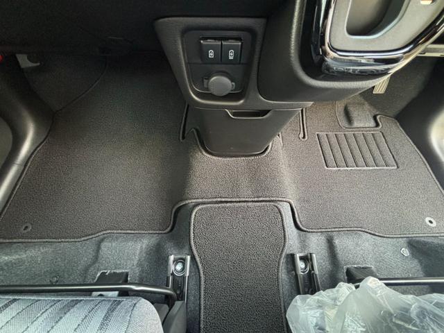 ソリオ ハイブリッドＭＺ　オプションカラー　全方位モニタ付きナビ　新車（13枚目）