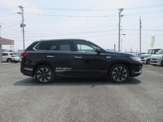 アウトランダーＰＨＥＶ Ｇナビパッケージ　２年保証　ディスプレイオーディオ　全周囲モニター　ブラインドスポットモニター　ＬＥＤライト　ＥＴＣ　Ｐバックドア　衝突軽減ブレーキ　シートヒーター（18枚目）