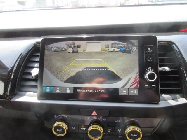 フィット ｅ：ＨＥＶ　ＲＳ　２年保証　ホンダコネクトディスプレイ　バックカメラ　ホンダセンシング　ＬＥＤ　ＥＴＣ　ドラレコ前後　デジタルインナーミラー　ＳＯＳ　車高調　１７インチＡＷ（8枚目）
