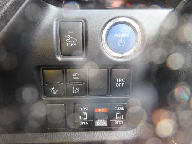 エスクァイア ハイブリッドＧｉ　２年保証　メモリーナビ　フルセグ　バックカメラ　トヨタセーフティセンス　シートヒーター　ＬＥＤヘッドライト　ドラレコ　ＥＴＣ　１７インチアルミホイール（9枚目）