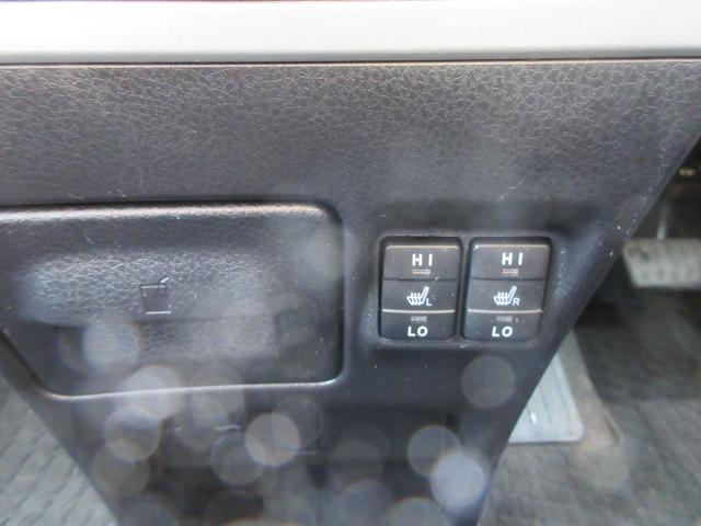 エスクァイア ハイブリッドＧｉ　２年保証　メモリーナビ　フルセグ　バックカメラ　トヨタセーフティセンス　シートヒーター　ＬＥＤヘッドライト　ドラレコ　ＥＴＣ　１７インチアルミホイール（11枚目）