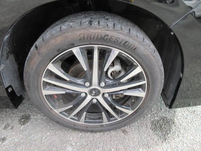 エスクァイア ハイブリッドＧｉ　２年保証　メモリーナビ　フルセグ　バックカメラ　トヨタセーフティセンス　シートヒーター　ＬＥＤヘッドライト　ドラレコ　ＥＴＣ　１７インチアルミホイール（13枚目）