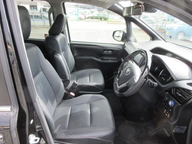 エスクァイア ハイブリッドＧｉ　２年保証　メモリーナビ　フルセグ　バックカメラ　トヨタセーフティセンス　シートヒーター　ＬＥＤヘッドライト　ドラレコ　ＥＴＣ　１７インチアルミホイール（15枚目）