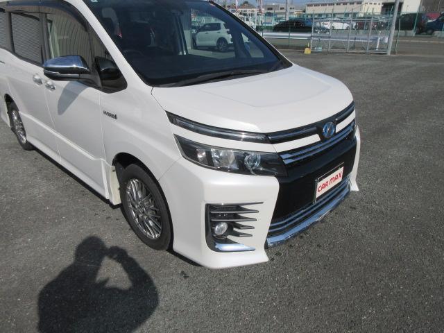 ヴォクシー ハイブリッドＺＳ　２年保証　メモリーナビ　フルセグ　バックカメラ　ＴＯＹＯＴＡセーフティセンス　ＬＥＤライト　ＥＴＣ　片側電動スライドドア（5枚目）