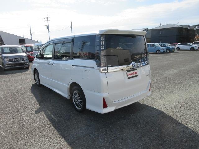 ヴォクシー ハイブリッドＺＳ　２年保証　メモリーナビ　フルセグ　バックカメラ　ＴＯＹＯＴＡセーフティセンス　ＬＥＤライト　ＥＴＣ　片側電動スライドドア（6枚目）
