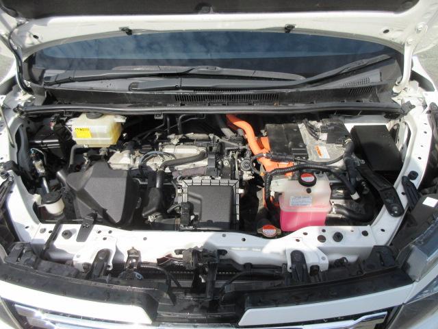 ヴォクシー ハイブリッドＺＳ　２年保証　メモリーナビ　フルセグ　バックカメラ　ＴＯＹＯＴＡセーフティセンス　ＬＥＤライト　ＥＴＣ　片側電動スライドドア（9枚目）