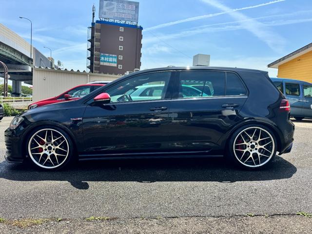 ゴルフＧＴＩ ベースグレード　車高調　鍛造ＡＷ　エアロ　レムスＭＦ　ドラレコ　サブコン　禁煙（8枚目）
