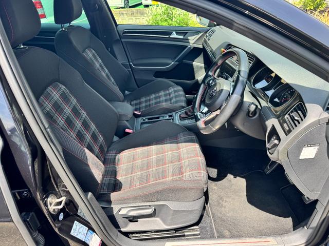 ゴルフＧＴＩ ベースグレード　車高調　鍛造ＡＷ　エアロ　レムスＭＦ　ドラレコ　サブコン　禁煙（15枚目）