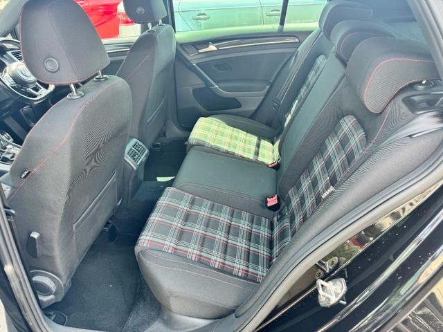 ゴルフＧＴＩ ベースグレード　車高調　鍛造ＡＷ　エアロ　レムスＭＦ　ドラレコ　サブコン　禁煙（16枚目）