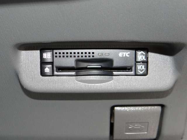 プリウス Ｓ　ＨＤＤナビ　地デジフルセグ　ハイブリッドバッテリーリビルド済　Ｂｌｕｅｔｏｏｔｈ　ＤＶＤ再生　フォグランプ　アルミホイール　スマートキー　プッシュスタート　ＥＴＣ　オートエアコン（22枚目）