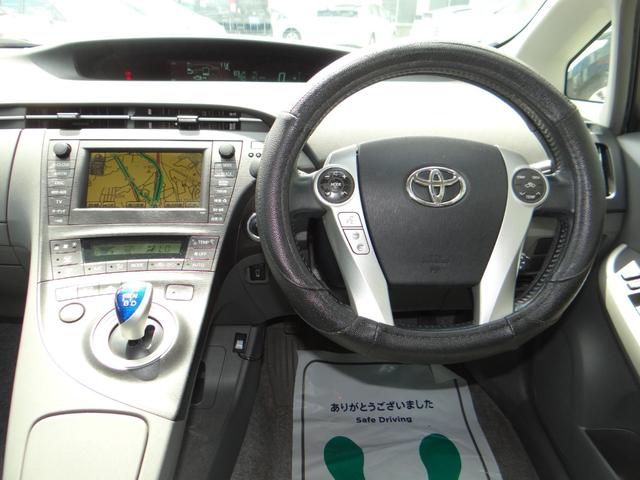 プリウス Ｇ　ＨＤＤナビ　Ｂｌｕｅｔｏｏｔｈ　ハイブリッドバッテリーリビルド済　ＥＴＣ車載器　クルーズコントロール　バックカメラ　アルミホイール　盗難防止装置　スマートキー（5枚目）