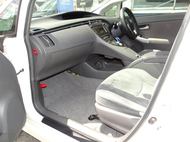プリウス Ｇ　ＨＤＤナビ　Ｂｌｕｅｔｏｏｔｈ　ハイブリッドバッテリーリビルド済　ＥＴＣ車載器　クルーズコントロール　バックカメラ　アルミホイール　盗難防止装置　スマートキー（16枚目）