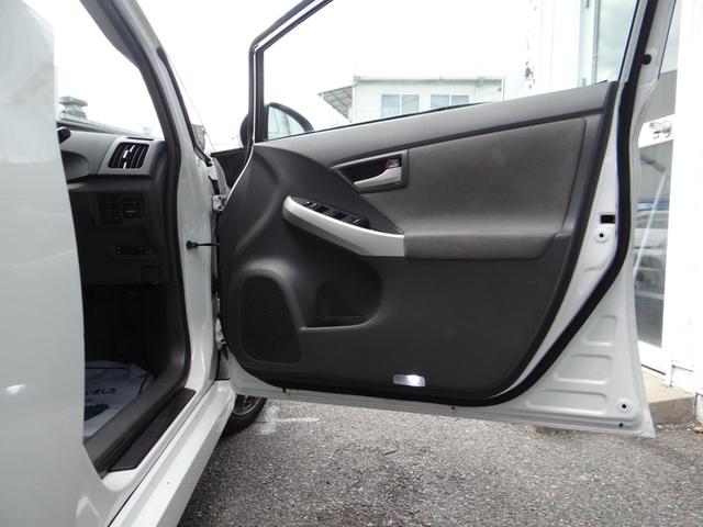 プリウス Ｇ　ＨＤＤナビ　Ｂｌｕｅｔｏｏｔｈ　ハイブリッドバッテリーリビルド済　ＥＴＣ車載器　クルーズコントロール　バックカメラ　アルミホイール　盗難防止装置　スマートキー（19枚目）