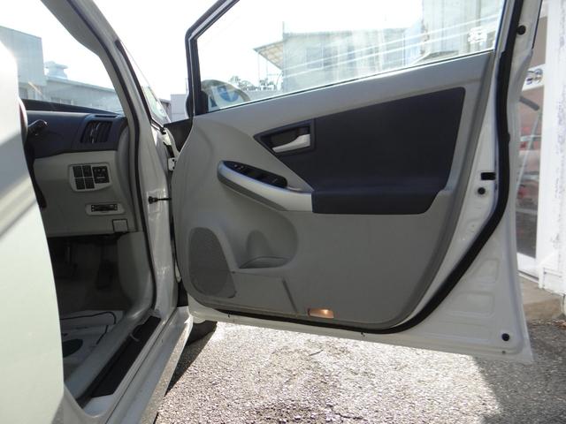 プリウス Ｓ　ＨＤＤナビ　地デジフルセグ　ハイブリッドバッテリーリビルド済　バックカメラ　Ｂｌｕｅｔｏｏｔｈ　ＥＴＣ車載器　スマートキー　Ｐスタート　社外アルミホイール（10枚目）