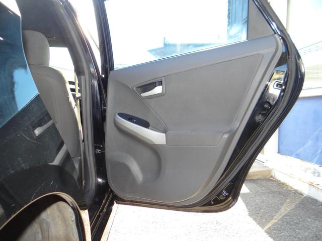 プリウス Ｓ　ＨＤＤナビ　地デジフルセグ　ハイブリッドバッテリーリビルド済　バックカメラ　Ｂｌｕｅｔｏｏｔｈ　ＥＴＣ車載器　スマートキー　Ｐスタート　社外アルミホイール（12枚目）