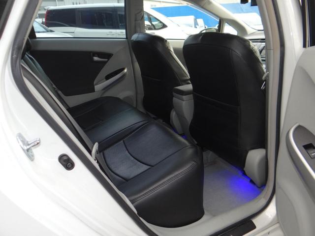 プリウス Ｓ　ＨＤＤナビ　地デジフルセグ　ハイブリッドバッテリーリビルド済　Ｂｌｕｅｔｏｏｔｈ　ＤＶＤ再生　ＥＴＣ車載器　盗難防止装置　フォグランプ　社外アルミホイール　スマートキー　オートエアコン（11枚目）