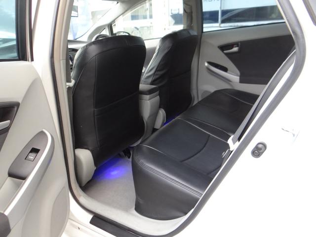 プリウス Ｓ　ＨＤＤナビ　地デジフルセグ　ハイブリッドバッテリーリビルド済　Ｂｌｕｅｔｏｏｔｈ　ＤＶＤ再生　ＥＴＣ車載器　盗難防止装置　フォグランプ　社外アルミホイール　スマートキー　オートエアコン（16枚目）
