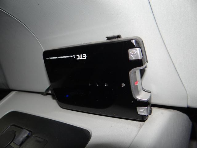 プリウス Ｓ　ＨＤＤナビ　地デジフルセグ　ハイブリッドバッテリーリビルド済　Ｂｌｕｅｔｏｏｔｈ　ＤＶＤ再生　ＥＴＣ車載器　盗難防止装置　フォグランプ　社外アルミホイール　スマートキー　オートエアコン（24枚目）