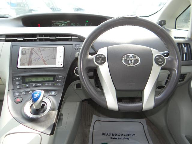 プリウス Ｓ　ＳＤナビ　ワンセグＴＶ　ハイブリッドバッテリーリビルド済　ＥＴＣ車載器　スマートキー　Ｐスタート　アルミホイール　フォグランプ　オートエアコン（5枚目）