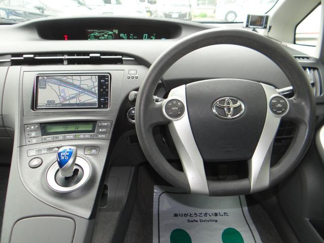 プリウス Ｓ　ＨＤＤナビ　地デジワンセグ　ハイブリッドバッテリーリビルド済　ＥＴＣ車載器　バックカメラ　アルミホイール　盗難防止装置　スマートキー　Ｐスタート　フォグランプ（5枚目）