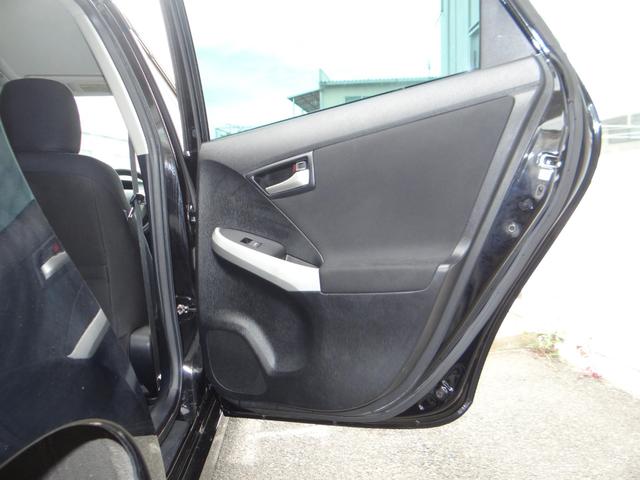 プリウス Ｓ　後期型　オーディオ　ハイブリッドバッテリーリビルド済　ＨＩＤライト　スマートキー　プッシュスタートボタン　アルミホイール　オートエアコン（12枚目）