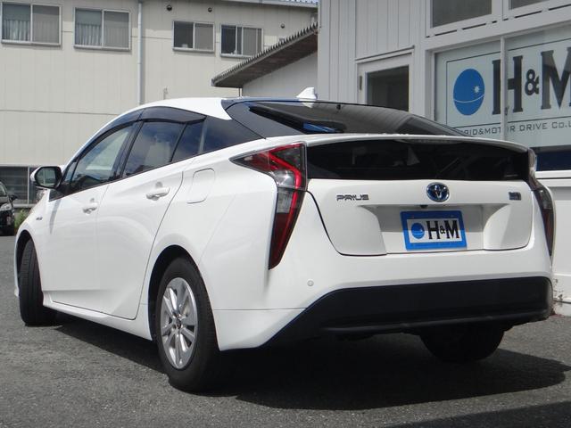 プリウス Ｓ　ＳＤナビ　地デジフルセグ　ハイブリッドバッテリーリビルド済　Ｂｌｕｅｔｏｏｔｈ　バックカメラ　ＥＴＣ車載器　スマートキー　盗難防止装置　オートエアコン（4枚目）