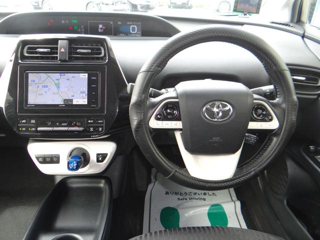 プリウス Ｓ　ＳＤナビ　地デジフルセグ　ハイブリッドバッテリーリビルド済　Ｂｌｕｅｔｏｏｔｈ　バックカメラ　ＥＴＣ車載器　スマートキー　盗難防止装置　オートエアコン（5枚目）