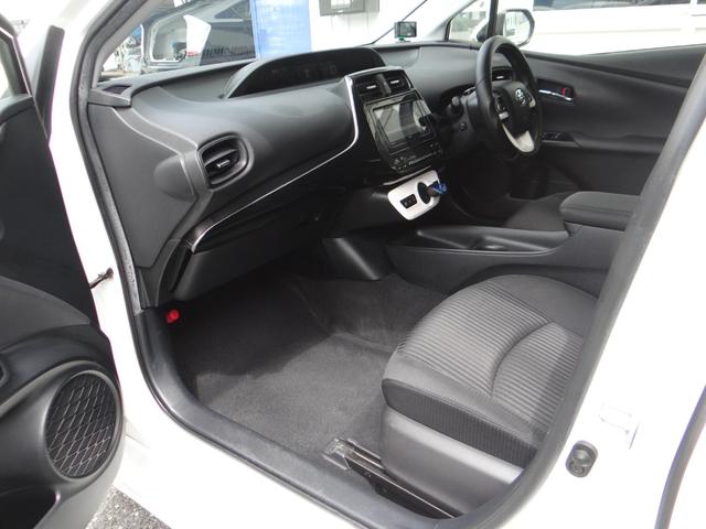 プリウス Ｓ　ＳＤナビ　地デジフルセグ　ハイブリッドバッテリーリビルド済　Ｂｌｕｅｔｏｏｔｈ　バックカメラ　ＥＴＣ車載器　スマートキー　盗難防止装置　オートエアコン（14枚目）