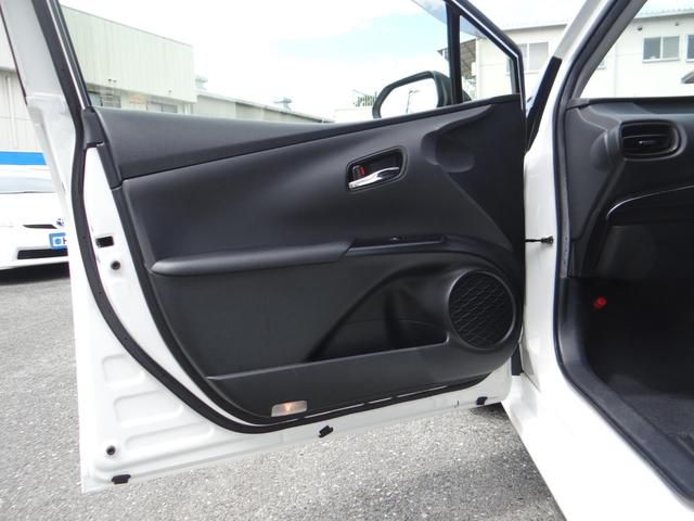 プリウス Ｓ　ＳＤナビ　地デジフルセグ　ハイブリッドバッテリーリビルド済　Ｂｌｕｅｔｏｏｔｈ　バックカメラ　ＥＴＣ車載器　スマートキー　盗難防止装置　オートエアコン（15枚目）