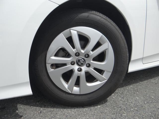 プリウス Ｓ　ＳＤナビ　地デジフルセグ　ハイブリッドバッテリーリビルド済　Ｂｌｕｅｔｏｏｔｈ　バックカメラ　ＥＴＣ車載器　スマートキー　盗難防止装置　オートエアコン（19枚目）