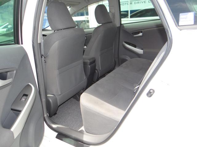 プリウス Ｓツーリングセレクション　ＳＤナビ　地デジワンセグ　ハイブリッドバッテリーリビルド済　バックカメラ　ＥＴＣ車載器　スマートキー　盗難防止装置　アルミホイール　オートエアコン（16枚目）