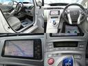 前列は非常に足元を広くデザインしています。この車両はパネル周りの傷も少なく内装は非常にいいコンディションです。一度ご覧いただければ気に入っていただけると思いますよ。