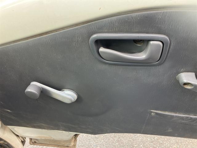 サンバートラック 　全塗装　４ＷＤ　マニュアル５速車　タイミングベルト交換済み　３方開　運転席エアバック　車検令和８年１０月まで　最大積載量３５０ｋｇ（6枚目）