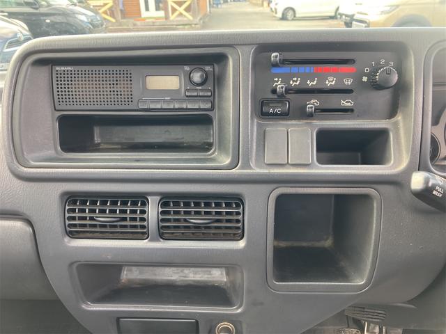 サンバートラック 　全塗装　４ＷＤ　マニュアル５速車　タイミングベルト交換済み　３方開　運転席エアバック　車検令和８年１０月まで　最大積載量３５０ｋｇ（8枚目）