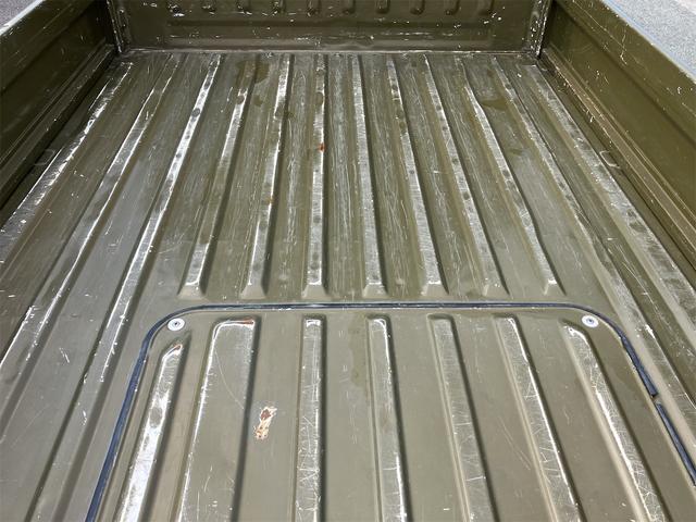 サンバートラック 　全塗装　４ＷＤ　マニュアル５速車　タイミングベルト交換済み　３方開　運転席エアバック　車検令和８年１０月まで　最大積載量３５０ｋｇ（14枚目）