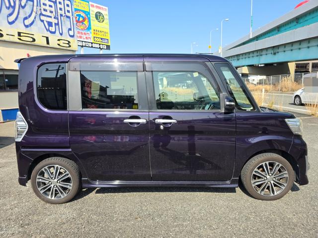 タント カスタムＲＳ　ＳＡ　純正ナビ　フルセグ　バックカメラ　両側パワースライドドア　オートエアコン　スマートキー　プッシュスタート　純正アルミホイール　　衝突安全ブレーキ　ステアリングスイッチ　ＥＴＣ　オートエアコン　ＵＳＢ（2枚目）