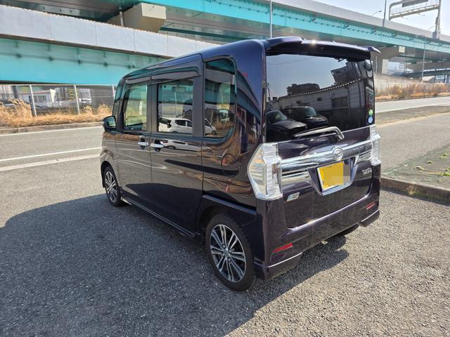 タント カスタムＲＳ　ＳＡ　純正ナビ　フルセグ　バックカメラ　両側パワースライドドア　オートエアコン　スマートキー　プッシュスタート　純正アルミホイール　　衝突安全ブレーキ　ステアリングスイッチ　ＥＴＣ　オートエアコン　ＵＳＢ（8枚目）