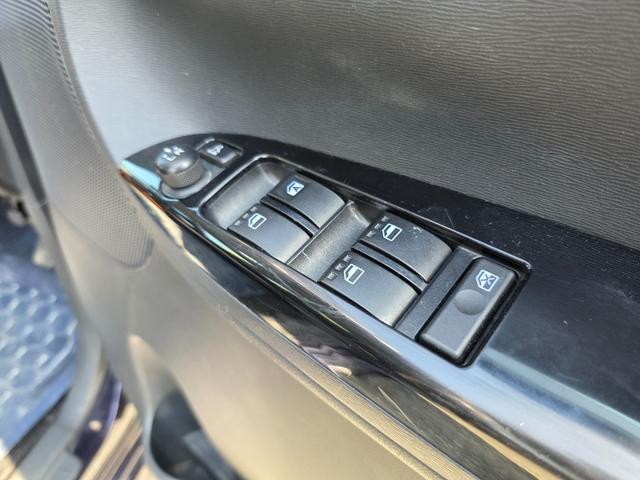 タント カスタムＲＳ　ＳＡ　純正ナビ　フルセグ　バックカメラ　両側パワースライドドア　オートエアコン　スマートキー　プッシュスタート　純正アルミホイール　　衝突安全ブレーキ　ステアリングスイッチ　ＥＴＣ　オートエアコン　ＵＳＢ（23枚目）