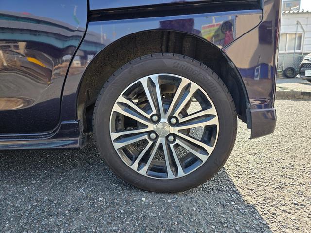 タント カスタムＲＳ　ＳＡ　純正ナビ　フルセグ　バックカメラ　両側パワースライドドア　オートエアコン　スマートキー　プッシュスタート　純正アルミホイール　　衝突安全ブレーキ　ステアリングスイッチ　ＥＴＣ　オートエアコン　ＵＳＢ（32枚目）